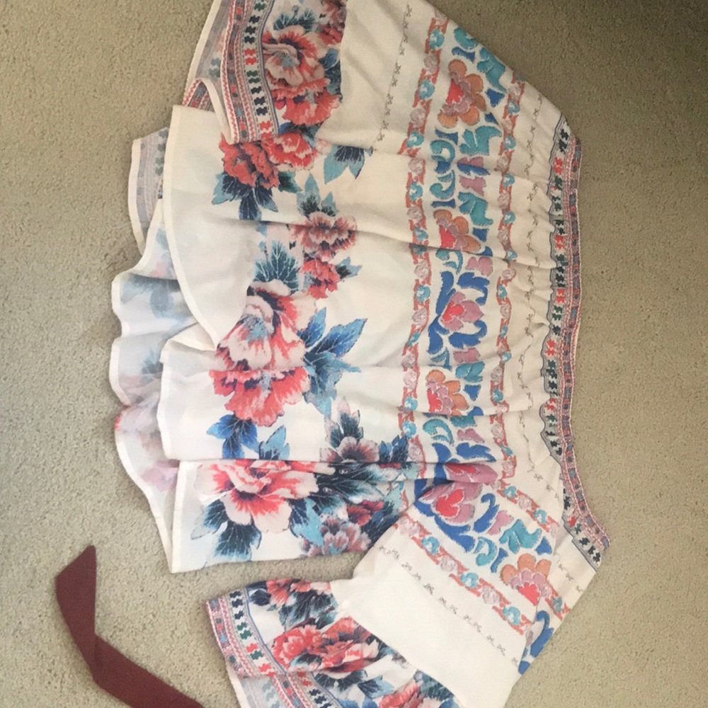 Flower off the shoulder long sleeve